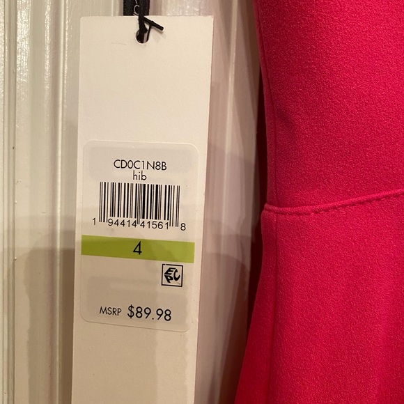 Dress - Picture 4 of 4